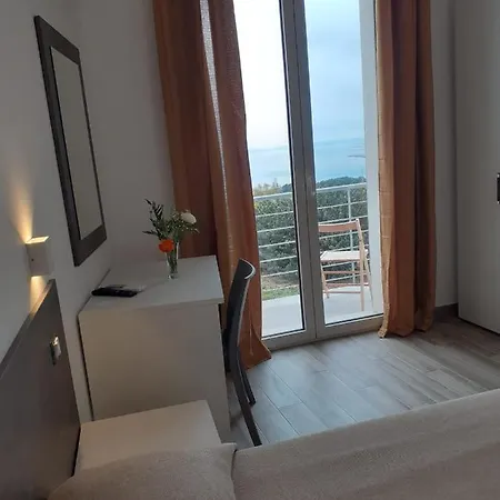 Stella Del Sud Makari Bed and breakfast