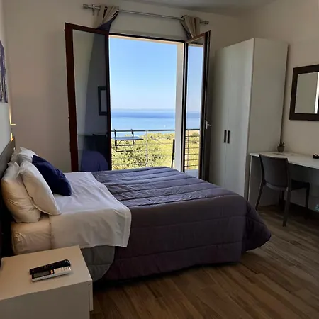 Stella Del Sud Makari Bed & Breakfast