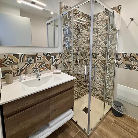 Stella Del Sud Makari