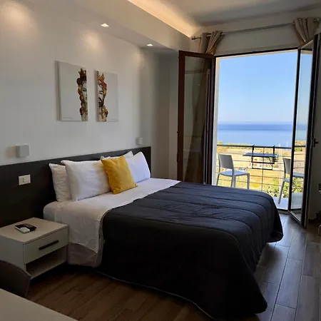 Stella Del Sud Makari Bed and breakfast